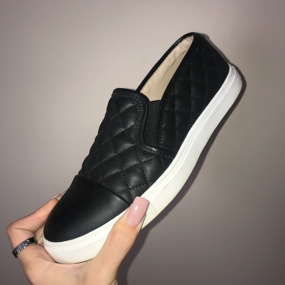 Steve Madden Slides
